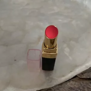 ROSSETTO CHANEL ROUGE COCO SHINE EX DISPLAY - FUORI PRODUZIONE 91 BOHÉME 3G NUOVO - Foto 1 di 5