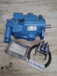 Vickers PVB10FLSY31 Hydraulikpumpe =New Old Stock= - Bild 1 von 7