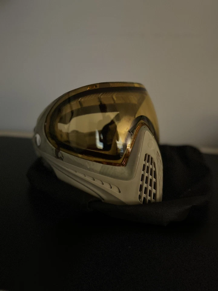 气枪和彩弹面罩 — 第 1/4 张图片