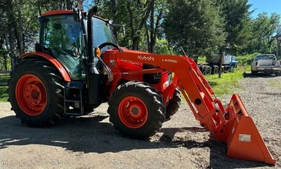 2022 Kubota M6-141 Deluxe MFWD Tractor - Image 1 of 4