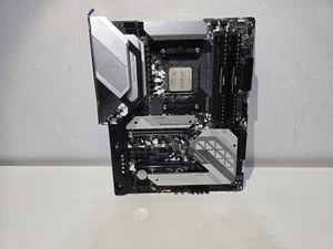 ASRock B550 Steel Legend Mainboard AMD Ryzen 7 3700X CPU 16GB DDR4-3000 RAM - Bild 1 von 14