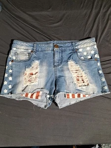Juniors Size 9 Denim Shorts Xhilaration Blue Red and White Flag 5 Pocket - Picture 1 of 5