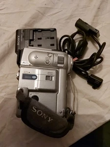 Sony Handycam DCR-PC3E Compact Digital Video Camera - Picture 1 of 6