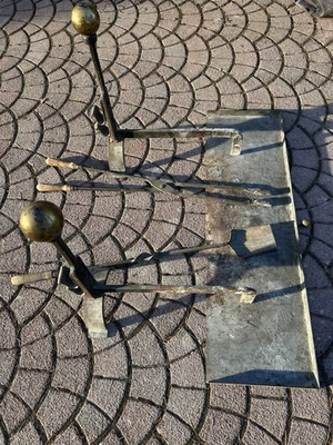 set attrezzi per camino in ottone e ferro 5 pezzi di artigianato Fiorentino - Immagine 1 di 4