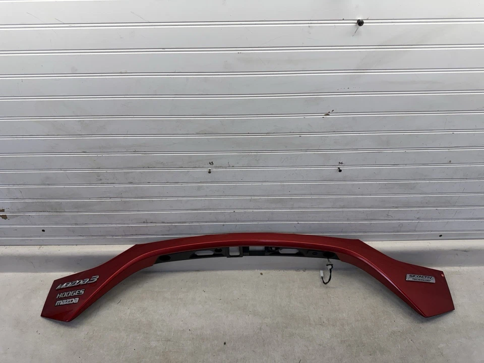 Mazda 3 2014-2018 puerta trasera puerta levadiza panel de tapa OEM BJT650811 GENUINO Foto 1 de 4