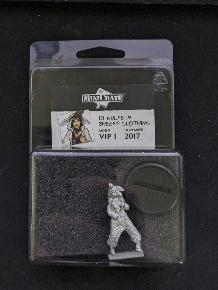 MiniCaja Di Wulfe in Sheep's Clothing VIP #1 Edición Limitada Prensa Privada Foto 1 de 1