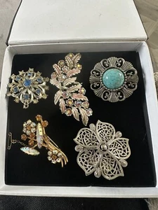 Vintage Crystal Glass Rhinestone Brooches Jewellery - Picture 1 of 12