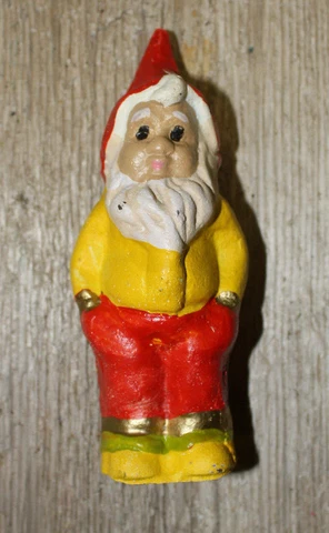 Cast Iron Garden GNOME Door stop Paper weight Yard Art Statue DWARF Cover