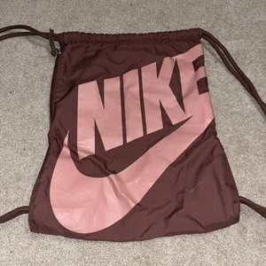 Nike Drawstring Bag With Zipper Pocket - Picture 1 of 2