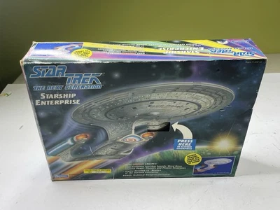 1992 Playmates Star Trek the Next Generation Starship Enterprise New In Box - Image 1 of 4