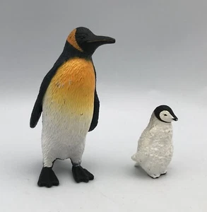 Terra by Battat PINGUINO IMPERATORE con PULCINO adulto bambino animale figure uccellino - Foto 1 di 3