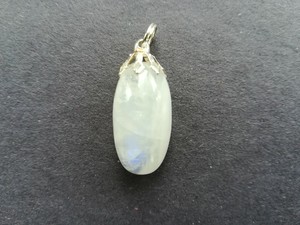 Pendentif Pierre de Lune Spiritualité Harmonie Bijou Energie Lithotherapie Femme