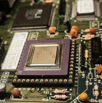 Vintage 387 PGA68 FPU CHIPS C&T SUPER MATH J38700DX-33 *TESTED* - Image 1 of 4