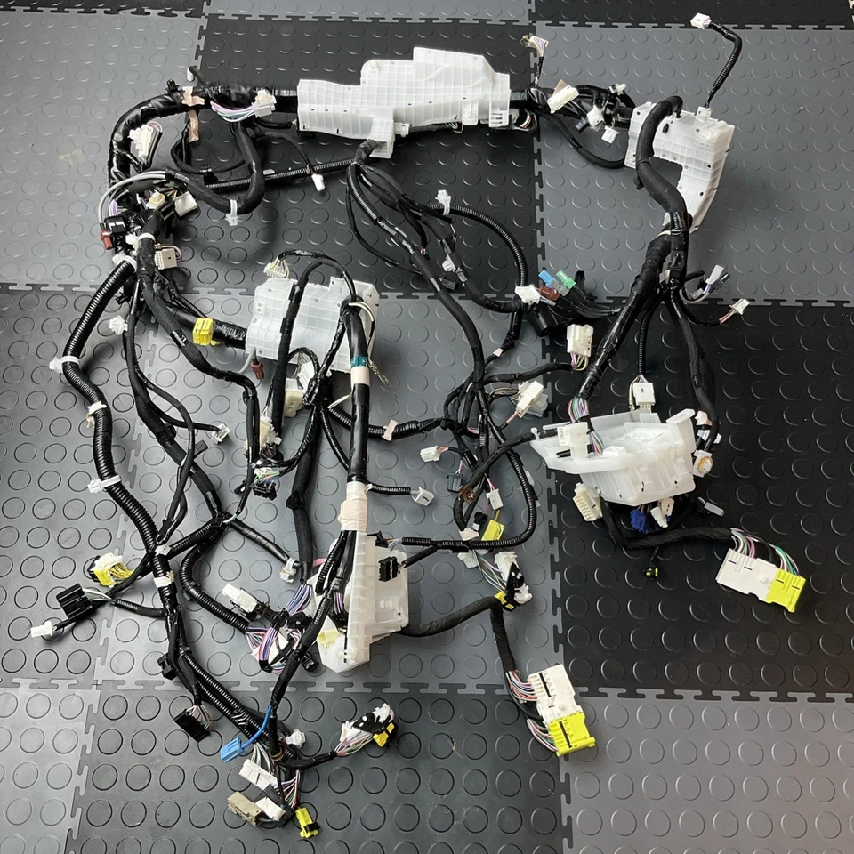 2022 2023 2024 TOYOTA TUNDRA DASHBOARD WIRE HARNESS 82141-0CL00f OEM - Image 1 of 4