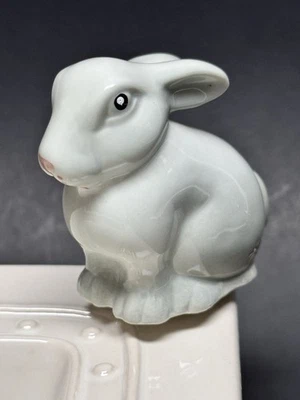 Mini conejito de Pascua gris Nora Fleming retirado A416b Foto 1 de 4