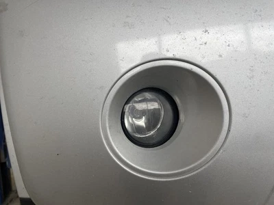 Luz de conducción usada se adapta a: Nissan Armada 2012 parachoques antiniebla montado grado A Foto 1 de 4