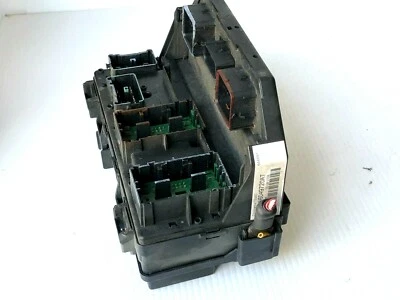 Módulo de relé caixa de fusíveis Dodge Caravan Town & Country 2008 - 2010 P: 56049720AT FABRICANTE DE EQUIPAMENTO ORIGINAL - Imagem 1 de 4