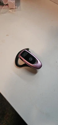 Motorola H350 Wireless Rechargeable Single Ear-Hook Bluetooth Headset Pink - Image 1 of 4