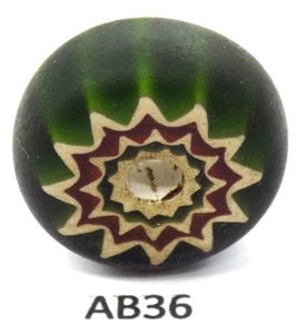 Centro de mesa de sandía verde africana Chevron Trade Bead AB36 Bg 90 - Imagen 1 de 2