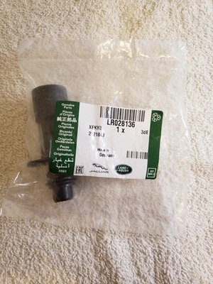 Tubo enfriador de aceite de motor OEM LAND ROVER LR028136 Land Rover Range Rover Foto 1 de 2