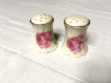 Sale e pepe antiche in ceramica ROYAL AUSTRIA dipinte a mano e oro modanatura