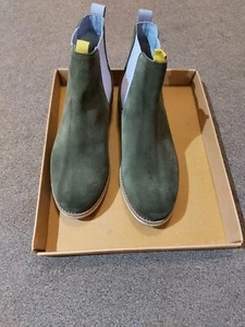 Whitestuff Ladies Green Suede Chelsea Boots Size 5 - Picture 1 of 7