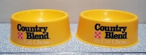 2 VTG Purina Country Blend CAT CHOW Cat FOOD Plastic BOWLS Personalized w/ OSCAR - Picture 1 of 7