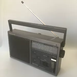 Receptor de 3 bandas retro portátil de colección Panasonic GX30 RF-1630L FM LW MW PROBADO - Imagen 1 de 12