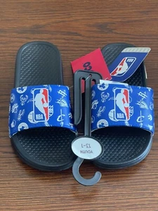NBA All Over Print Team Logos Youth Stripe Sport Slide Size Kids 13-1 Youth - Bild 1 von 8