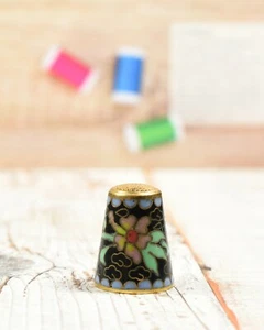 Lovely Vintage Cloisonne Flowers Thimble ~ Dark Blue Background - Picture 1 of 2
