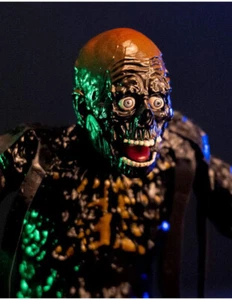 TRICK OR TREAT RETURN OF THE LIVING DEAD TARMAN ACTION FIGURE 30 CM NEW - Imagen 1 de 7