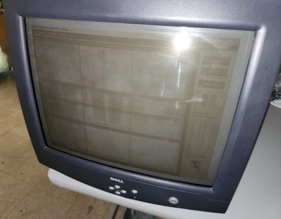 Vintage 2001 Dell E771P  17" 1024X768  CRT  Monitor VGA - screen burn (TESTED) - Image 1 of 4