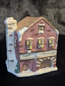 Estación de bomberos Dickensville Christmas Village Nº 3 Noma 1991 porcelana decoración vintage - Imagen 1 de 7