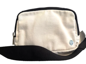 Lululemon Cream Bag Off-White Crossbody Purse Outside Inside Pockets Adjustable - Picture 1 of 7