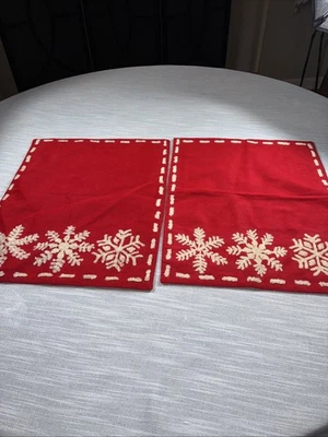 2 vintage chalet ski lodge winter holiday snowflake red and white placemats - Image 1 of 4