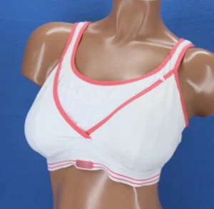 Shock Absorber Wireless Unlined Sport Bra Size 38D #B8825 - Picture 1 of 8