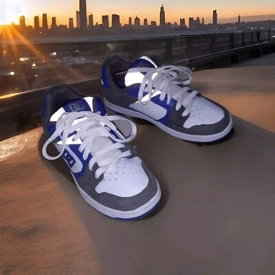 DC Rease Skateboard  Sneakers,  Leather Upper Size 8 - Image 1 of 4