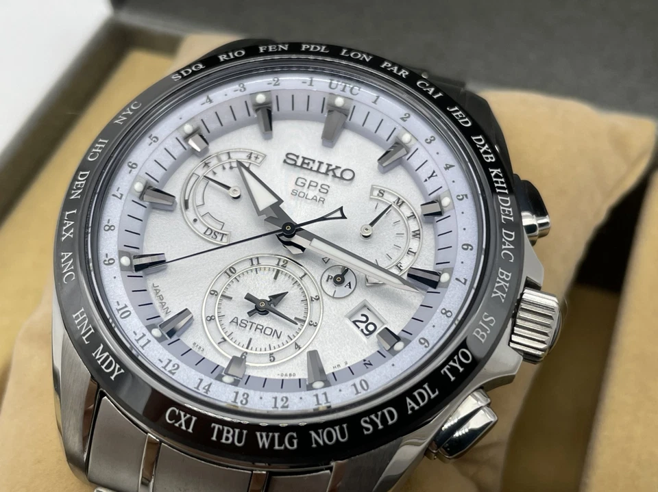 Reloj para hombre casi nuevo Seiko Astron GPS radio onda solar esfera blanca 8X53-0AB0-2 Foto 1 de 4