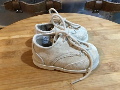 Cole Haan Grand.OS Oxford Infant Shoe US 2 Sand Leather Suede - Image 1 of 4