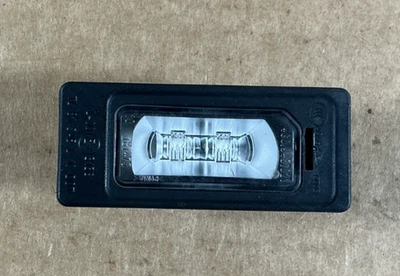 Luz de matrícula trasera Audi A7 Quattro 2012-2018 4G0943021 OEM Foto 1 de 4