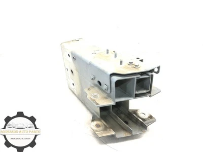 2017-2020 年沃尔沃 S90 右乘客前置发动机加固框架支架 原始设备制造商 — 第 1/4 张图片