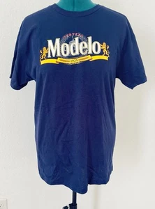 Modelo Cerveza 1925 Dark Navy Blue T-Shirt Mens Size Large New 2024 Citrus Bowl - Picture 1 of 4