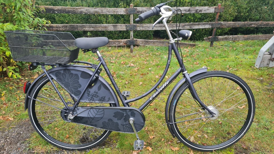 Gazelle Classic Hollandrad, 3 Gang, Fahrrad, Rh: 57 cm, Graphit matt Ornamente. - Bild 1 von 4