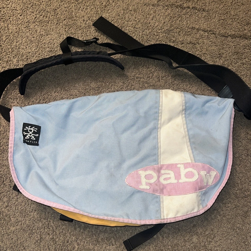 Crumpler Vintage Azul Claro Rosa Blanco Pabw Seedy Three Foto 1 de 4