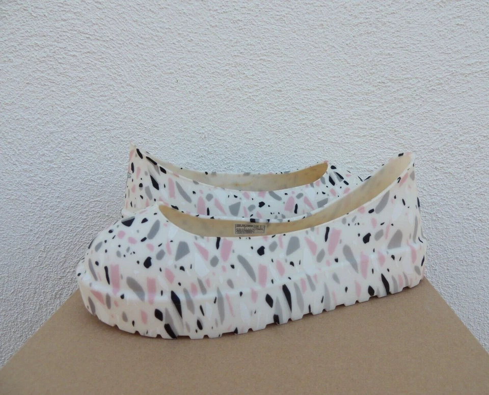 UGG TERRAZZO WATERPROOF RUBBER RAIN BOOT GUARD GALOSH, XS WOMEN 4-5 ~NEW - Image 1 of 4