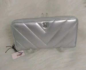 Victoria Secret Silver In A Plush Large Wallet With Zip - Picture 1 of 5