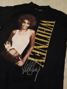 Whitney Houston Official T-Shirt Medium 2022 - Picture 1 of 7