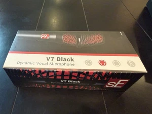 SE V7 Black Dynamic Vocal Mic - Picture 1 of 5