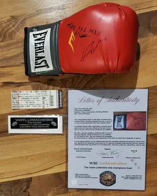 Guante firmado DUAL Vasyl Vasiliy Lomachenko boleto de evento certificado de autenticidad Walters Quit  Foto 1 de 4