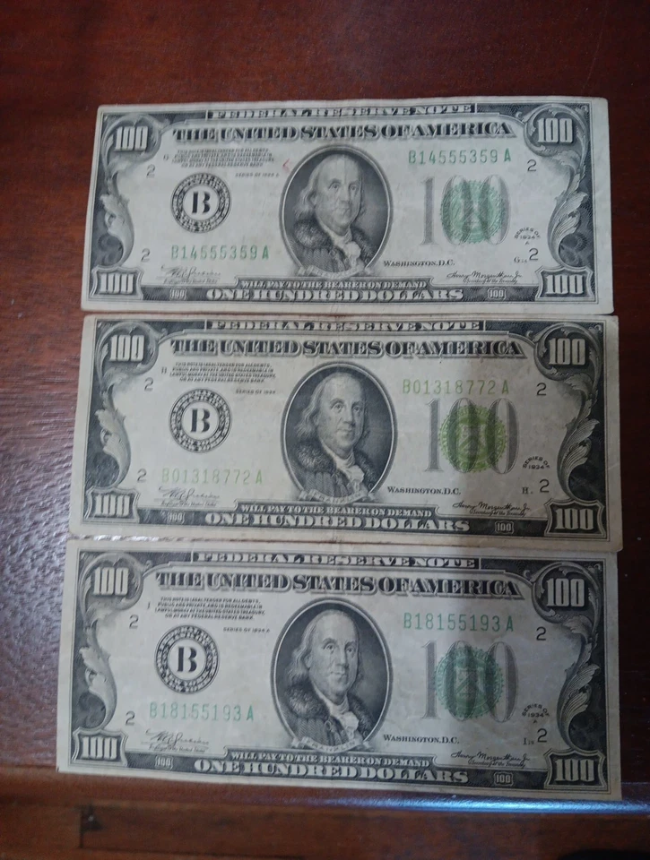 3 US $100 BILLS 1934 GREEN SEAL - Image 1 of 3